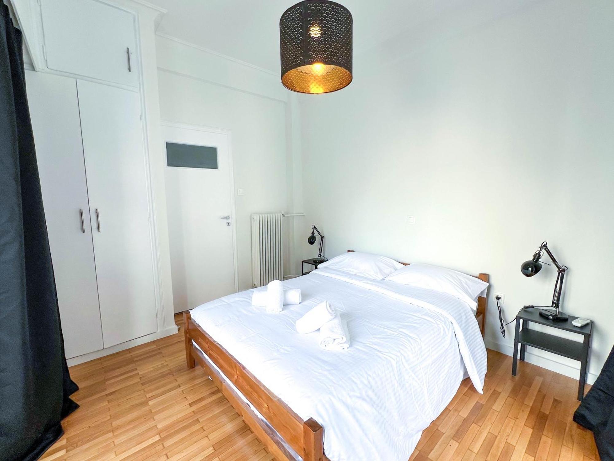 Family Two Bedroom Apartment Benaki アテネ エクステリア 写真