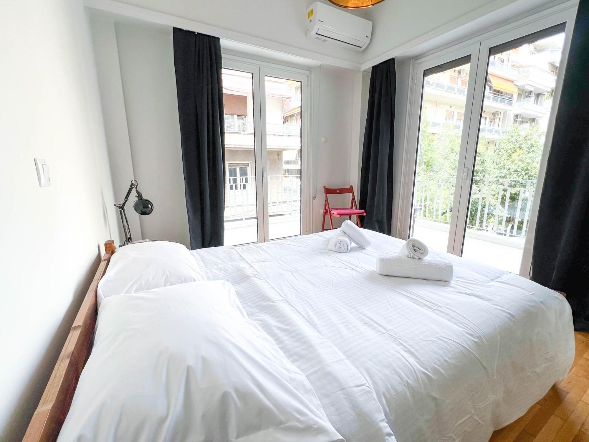 Family Two Bedroom Apartment Benaki アテネ エクステリア 写真