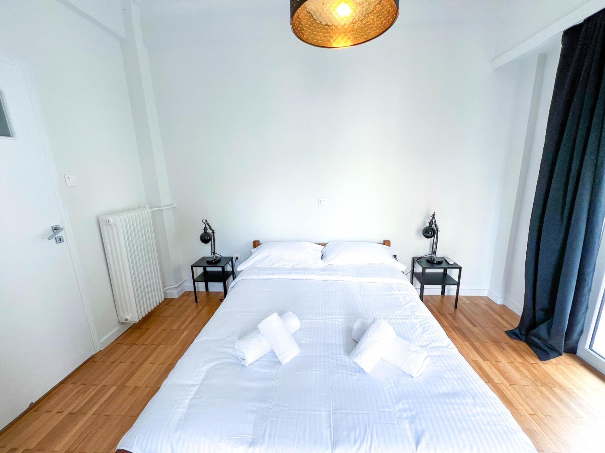 Family Two Bedroom Apartment Benaki アテネ エクステリア 写真